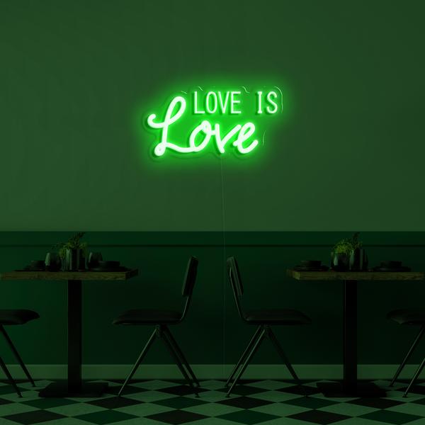 壁の 3D ネオン LED ロゴ - 寸法 50 cm の Love is Love